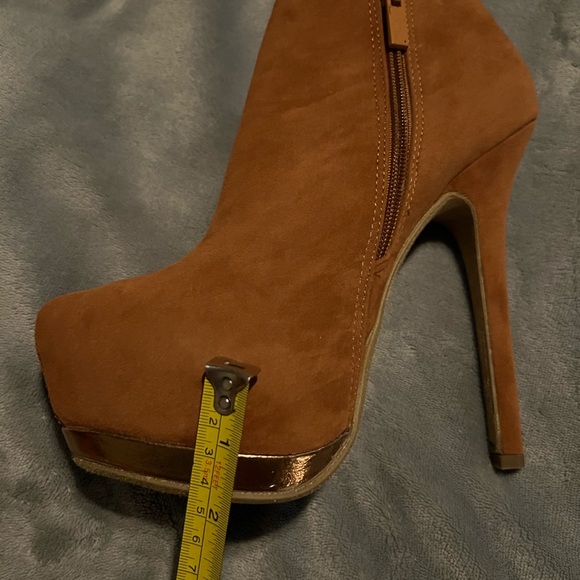 New in box camel colored booties - Picture 6 of 6